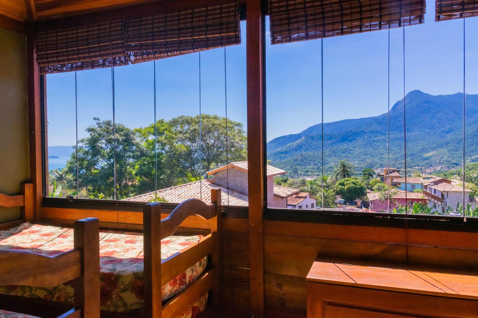 Holiday home Sitio Cad Em Ilhabela: Family Retreat With Heated Pool And Pet-friendly Amenities