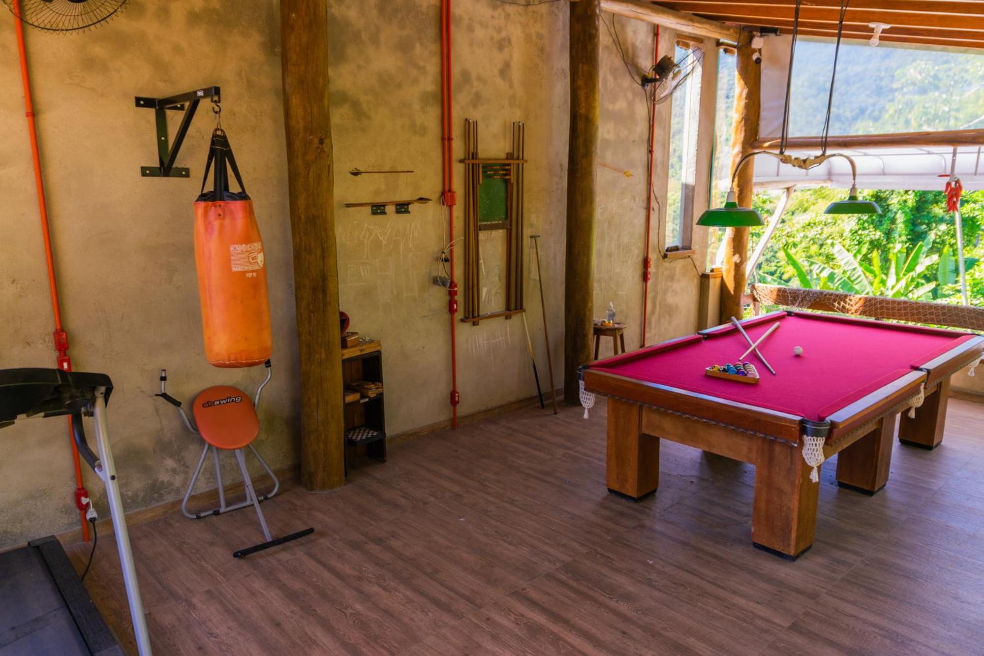 Sitio Cad Em Ilhabela: Family Retreat With Heated Pool And Pet-friendly Amenities Ilhabela