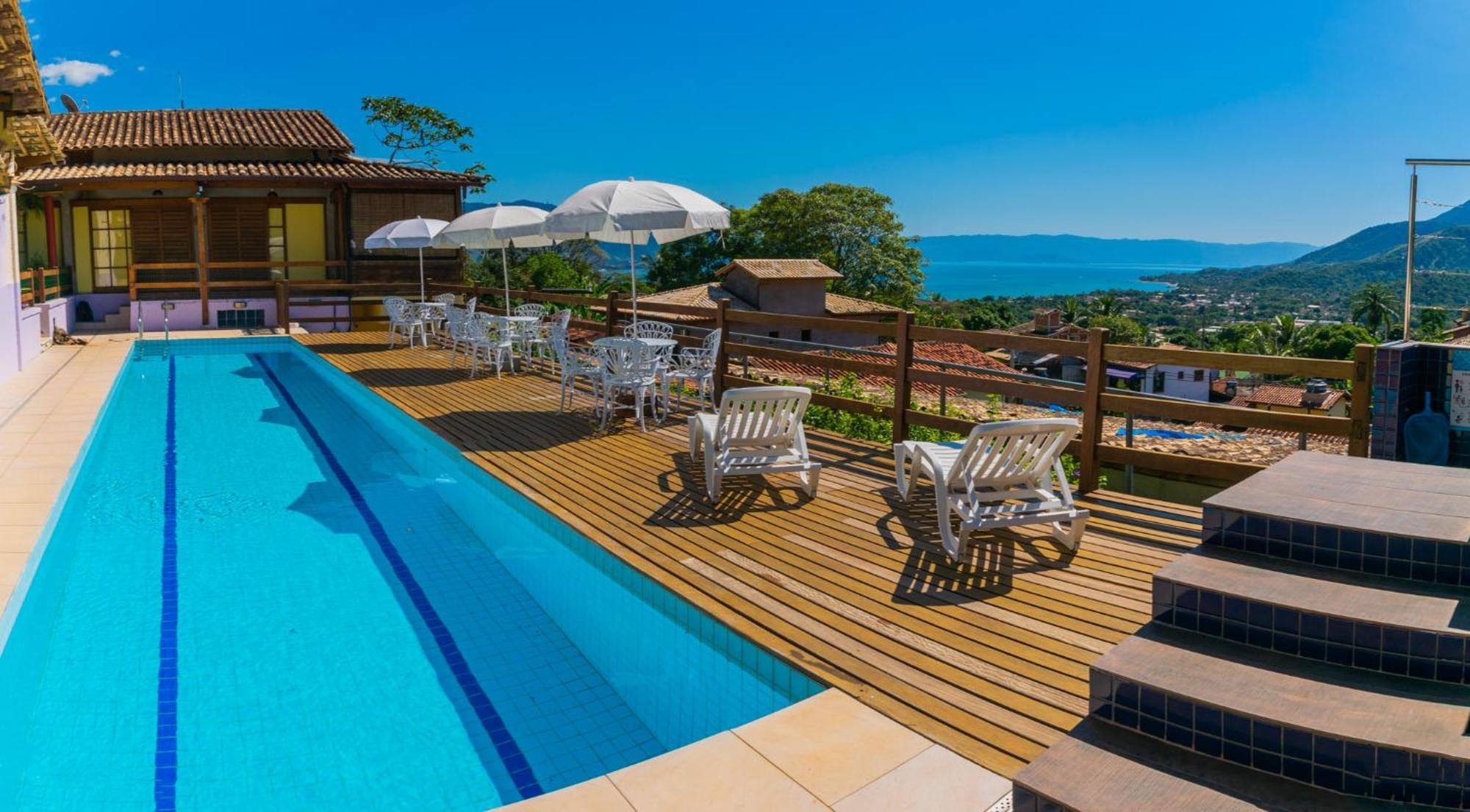 Sitio Cad Em Ilhabela: Family Retreat With Heated Pool And Pet-friendly Amenities
