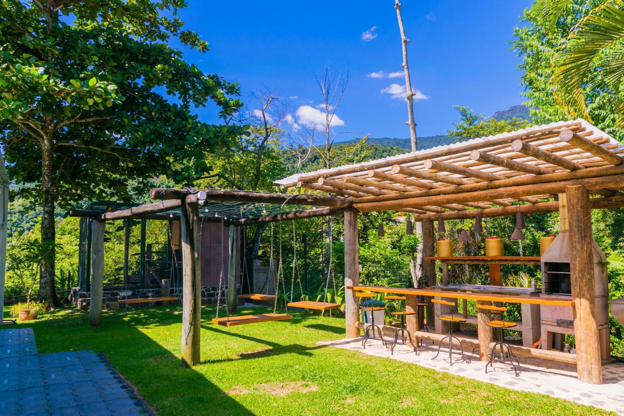 Sitio Cad Em Ilhabela: Family Retreat With Heated Pool And Pet-friendly Amenities *